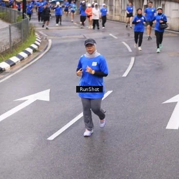 Runner Photo 7936969