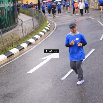 Runner Photo 7936975
