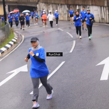 Runner Photo 7936978