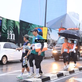 Runner Photo 7936984