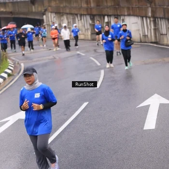 Runner Photo 7936986
