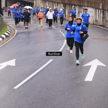 Runner Photo 7936988