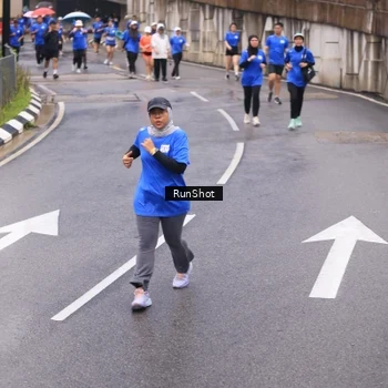 Runner Photo 7936993