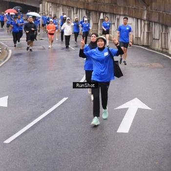 Runner Photo 7936997