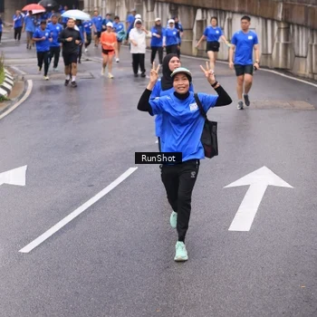 Runner Photo 7937001