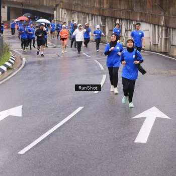 Runner Photo 7937003