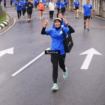 Runner Photo 7937004