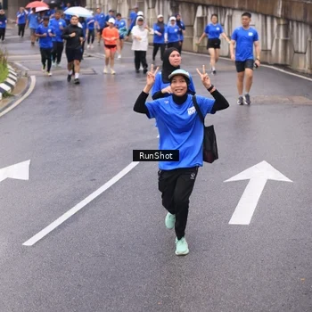Runner Photo 7937005