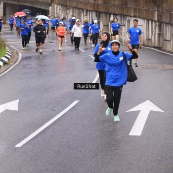 Runner Photo 7937007