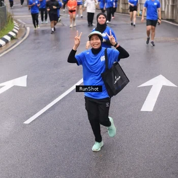 Runner Photo 7937008