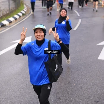 Runner Photo 7937015