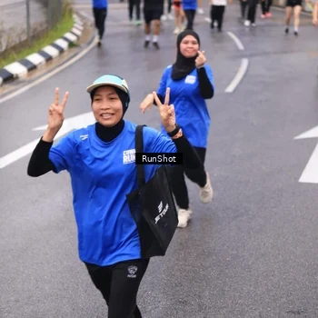 Runner Photo 7937017