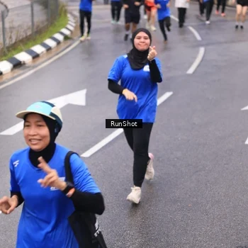 Runner Photo 7937018