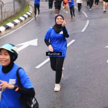 Runner Photo 7937020
