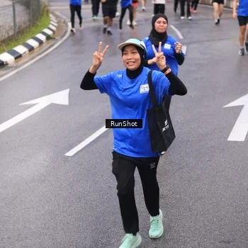 Runner Photo 7937027