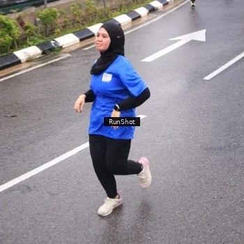 Runner Photo 7937033