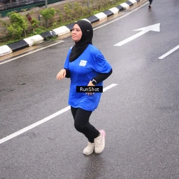 Runner Photo 7937035