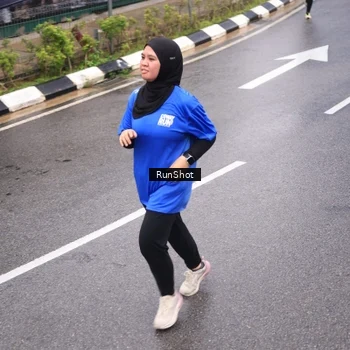 Runner Photo 7937036