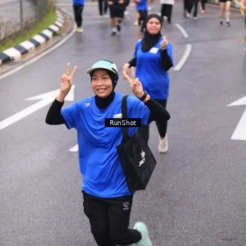 Runner Photo 7937037