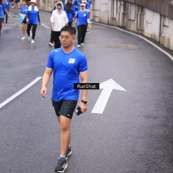 Runner Photo 7937069