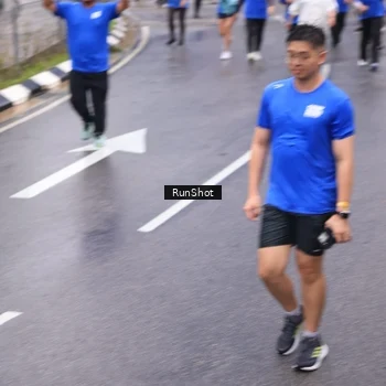 Runner Photo 7937071