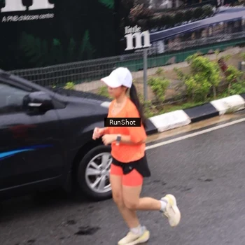Runner Photo 7937076