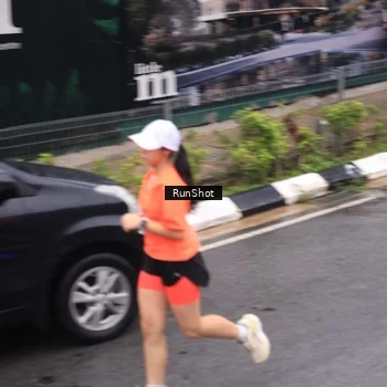Runner Photo 7937077