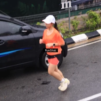 Runner Photo 7937078