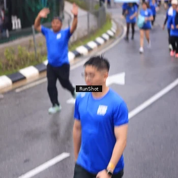 Runner Photo 7937080