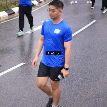 Runner Photo 7937082