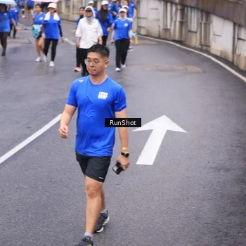 Runner Photo 7937083