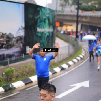 Runner Photo 7937084