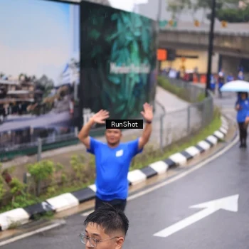 Runner Photo 7937086