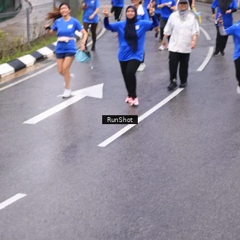 Runner Photo 7937102