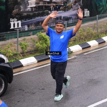 Runner Photo 7937103