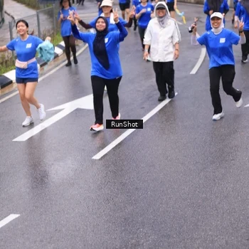 Runner Photo 7937113