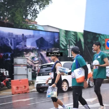Runner Photo 7937116