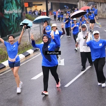Runner Photo 7937121