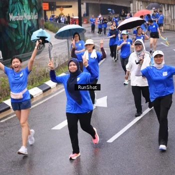 Runner Photo 7937122