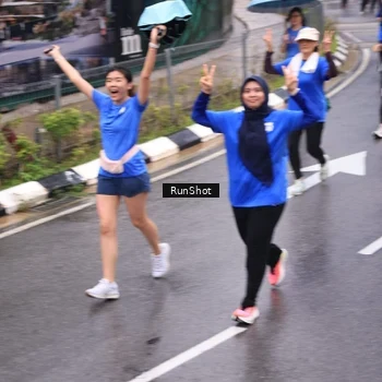 Runner Photo 7937124
