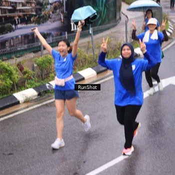 Runner Photo 7937128
