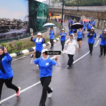 Runner Photo 7937138