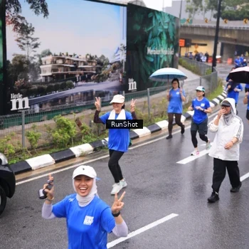 Runner Photo 7937144