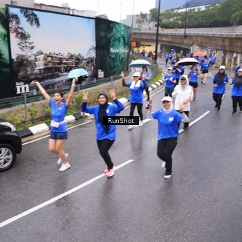 Runner Photo 7937147