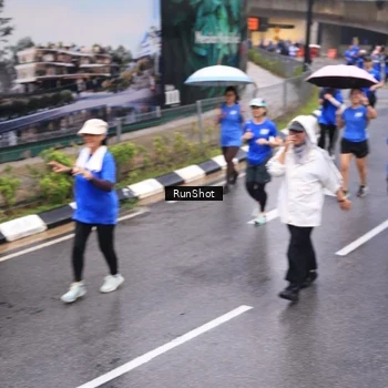 Runner Photo 7937149