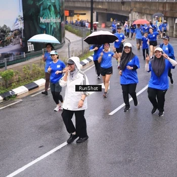 Runner Photo 7937154