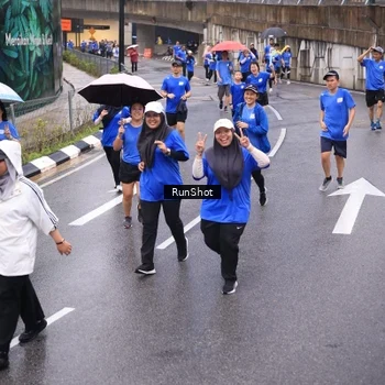 Runner Photo 7937161