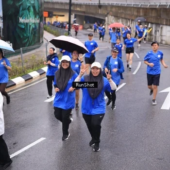 Runner Photo 7937166