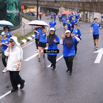 Runner Photo 7937167