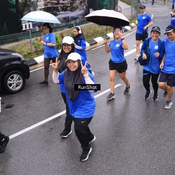Runner Photo 7937185